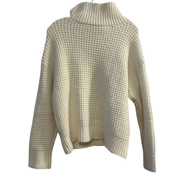 Ann Taylor Women's Weekender Waffle Knit Cream Turtleneck Cropped Sweater Size L - Picture 7 of 8